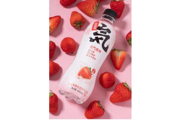 元气森林气泡水（冬日草莓味）480ml